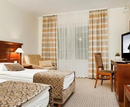 Hotel Cateski Dvorec 카테즈 옵 사비 외부 사진