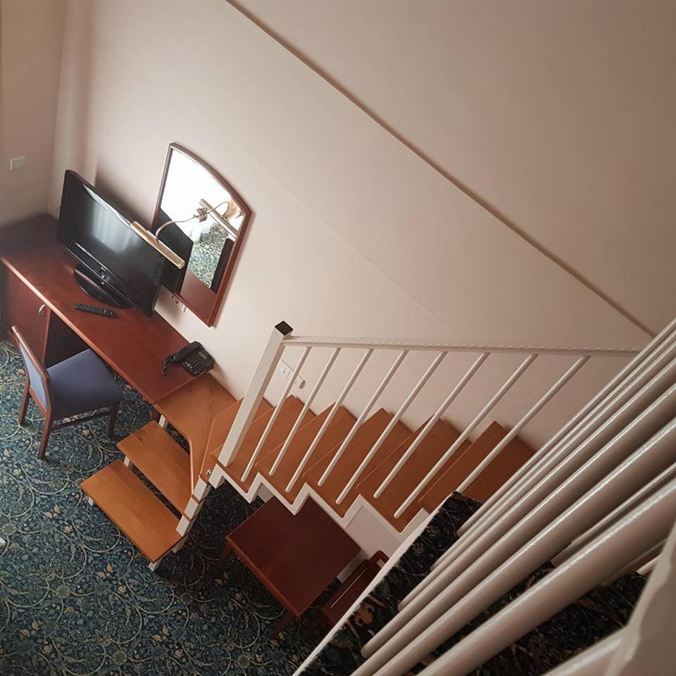 Hotel Cateski Dvorec 카테즈 옵 사비 외부 사진
